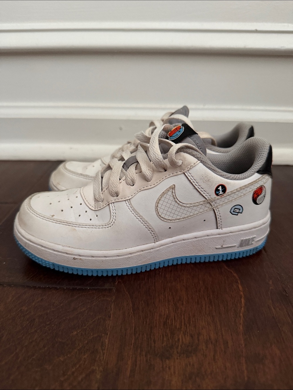 Nike Air Force 1 LV8 Happy Hoops Size 1Y Kids
